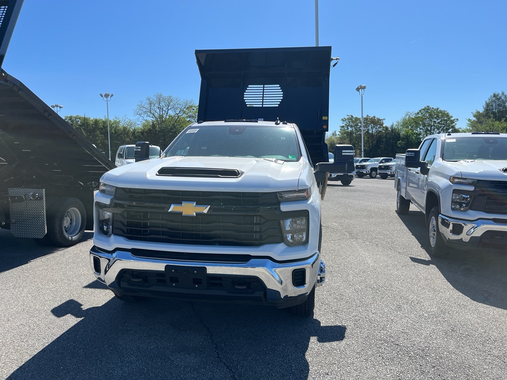 New 2025 Chevrolet Silverado 3500 HD Chassis Cab Work Truck Truck