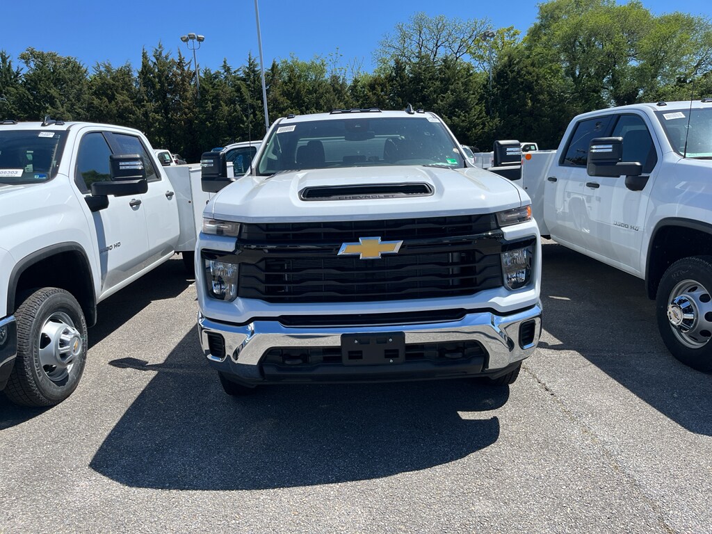 New 2025 Chevrolet Silverado 3500 HD Chassis Cab Work Truck Truck