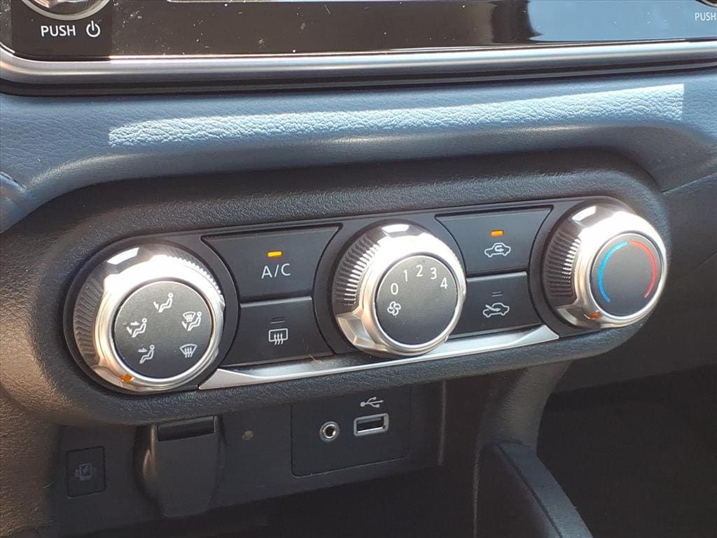 2025 Nissan Versa Sedan SV - Photo 30