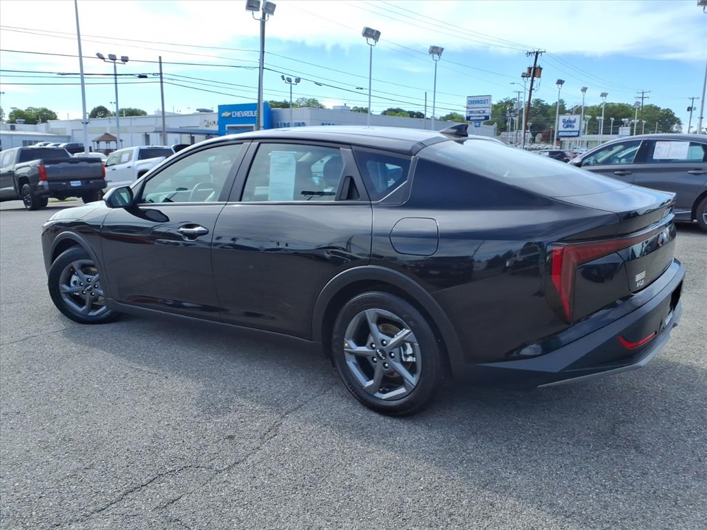 2025 Kia K4 LXS - Photo 6