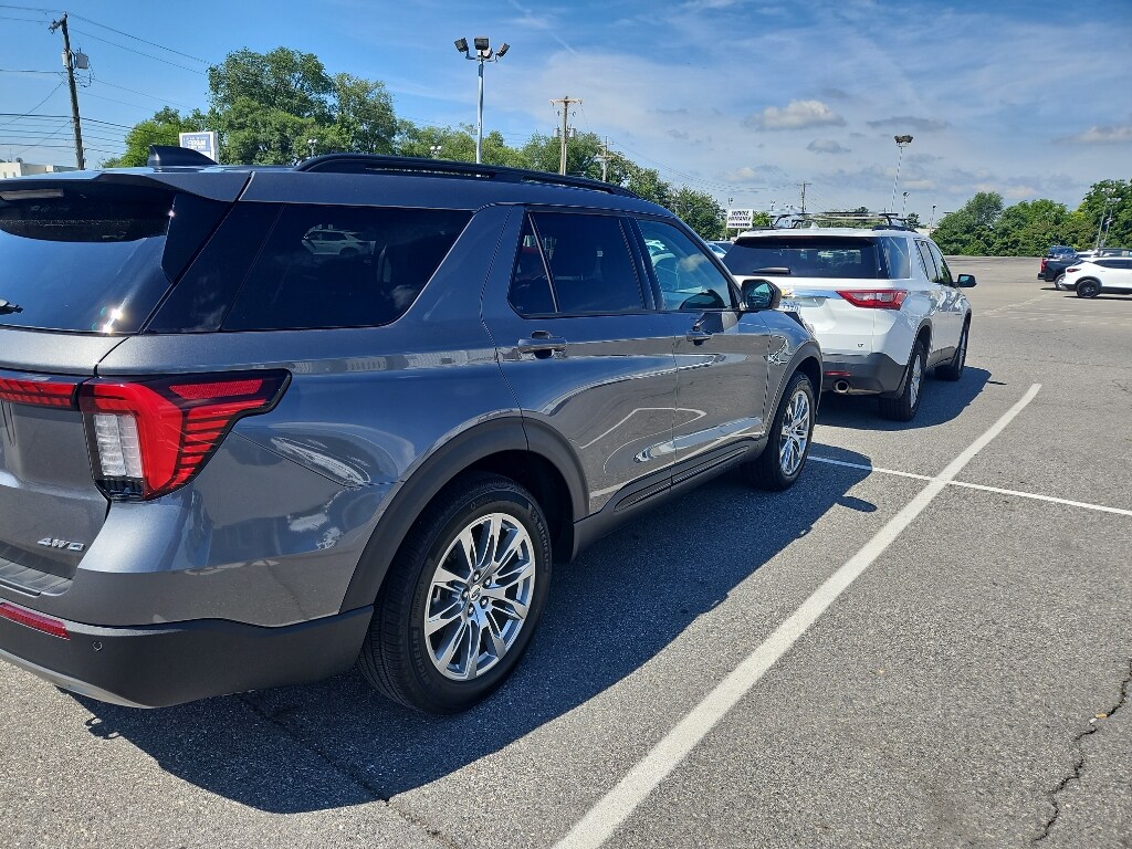 Used 2026 Ford Explorer Active SUV