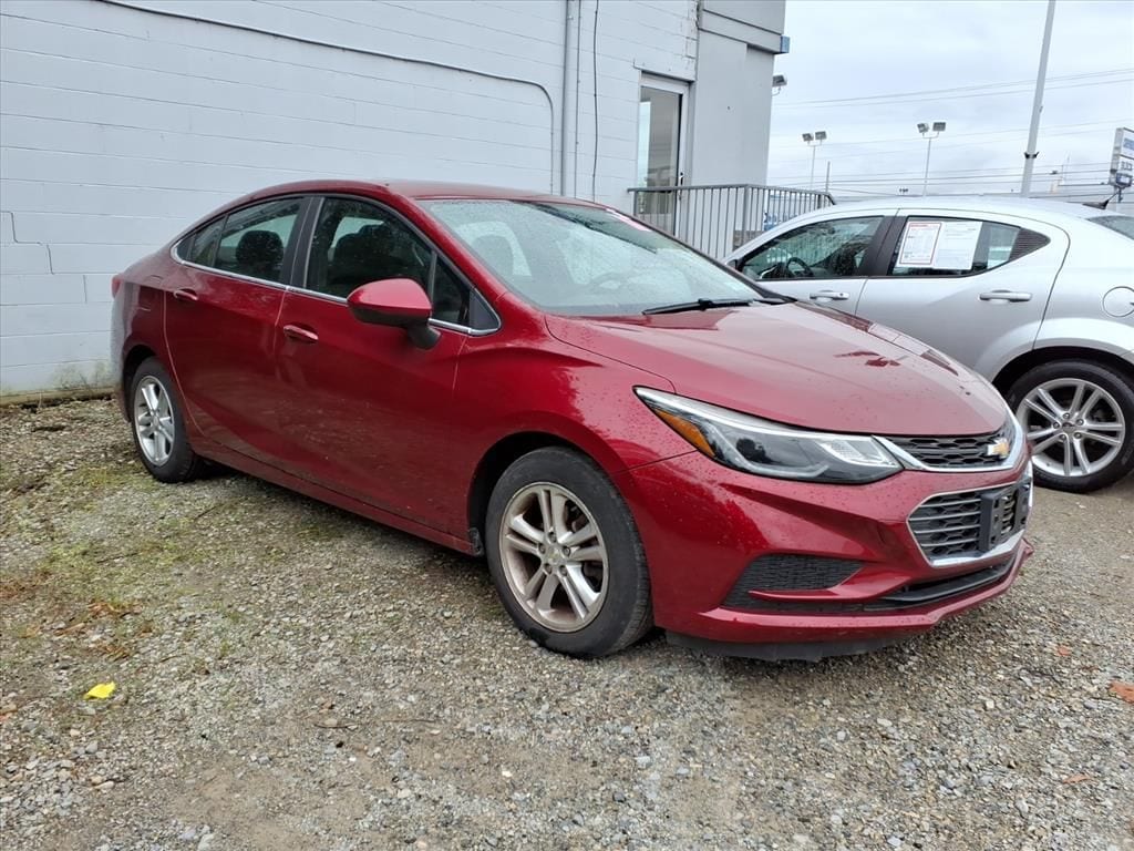 Used 2018 Chevrolet Cruze LT Car