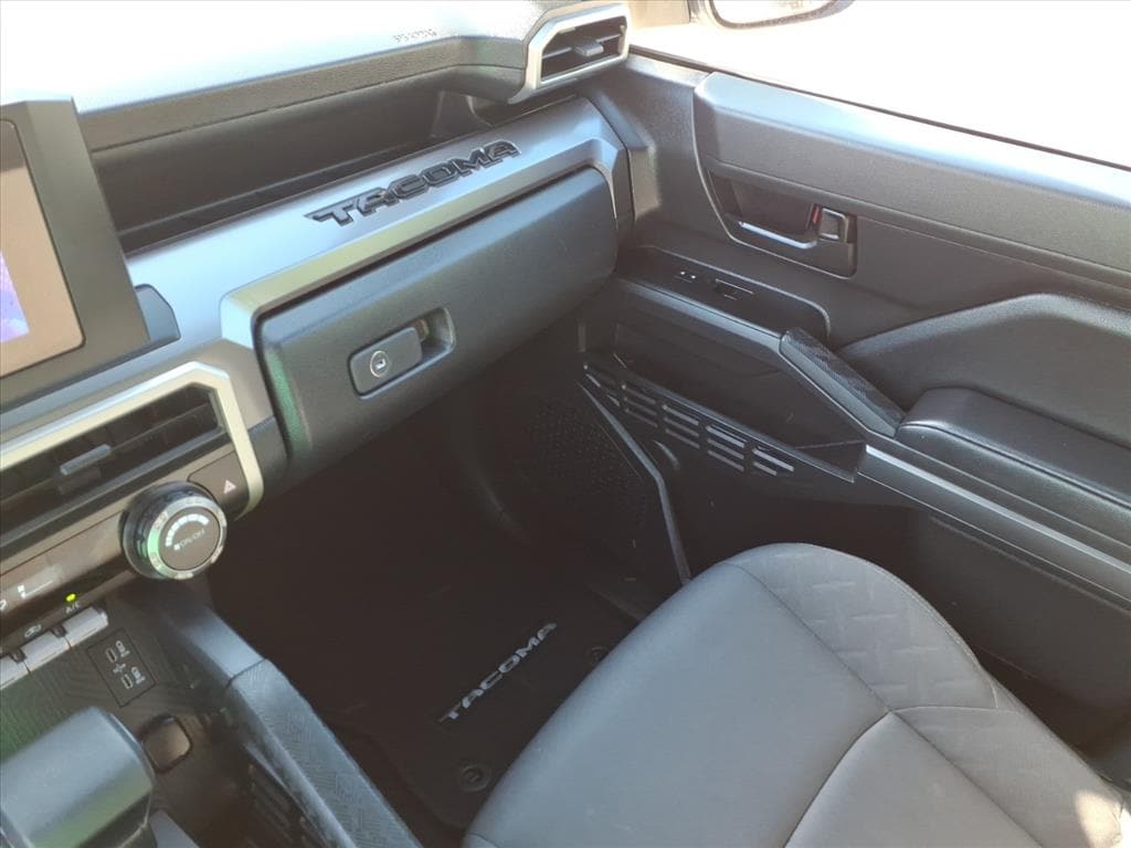 2024 Toyota Tacoma SR5 - Photo 33