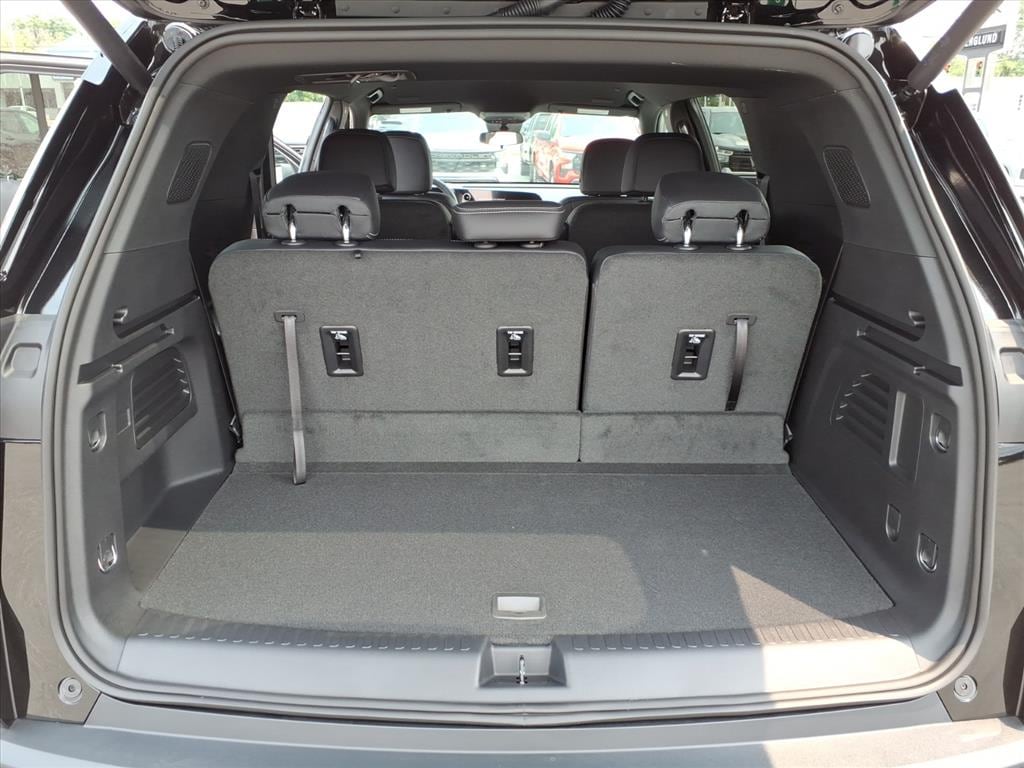 2026 Chevrolet Traverse LT - Photo 12