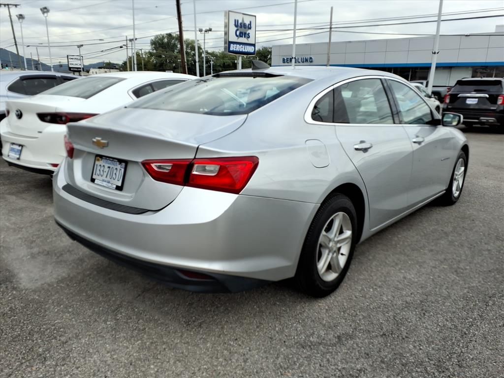 2020 Chevrolet Malibu LS photo 3