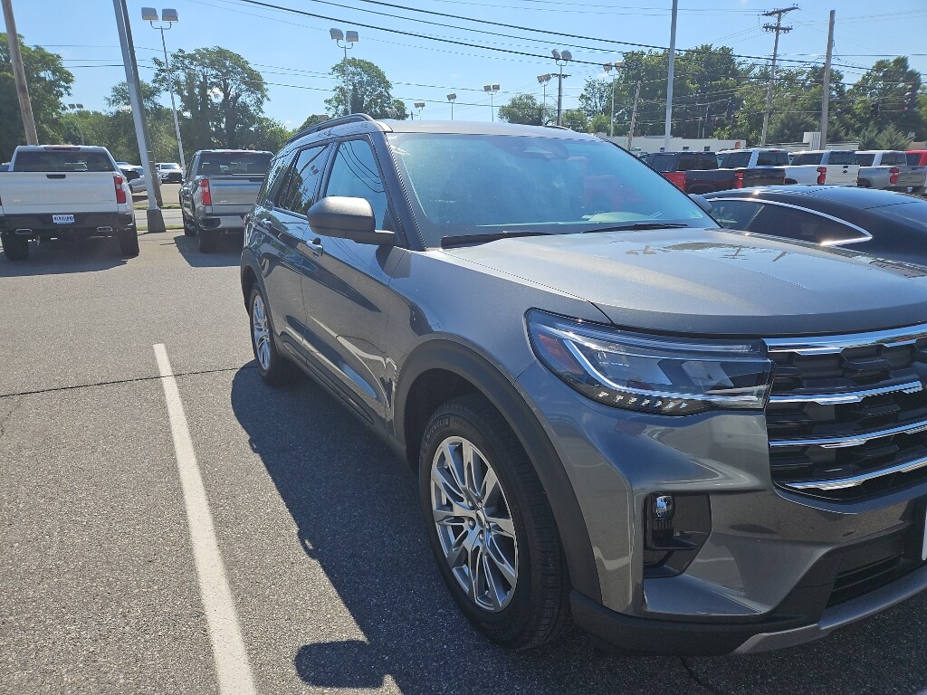 Used 2026 Ford Explorer Active SUV