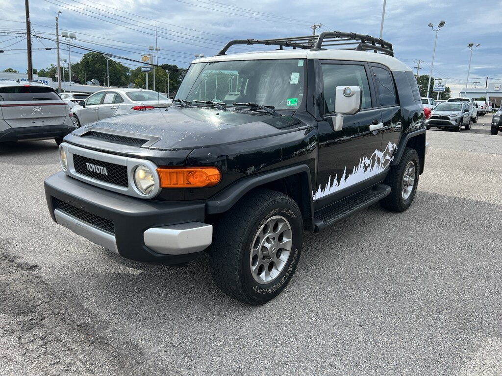 Used 2011 Toyota FJ Cruiser SR SUV