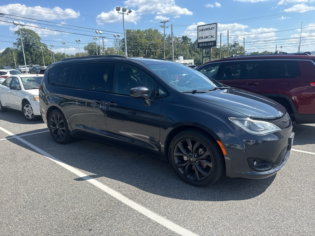 Used 2019 Chrysler Pacifica Touring Plus Minivan