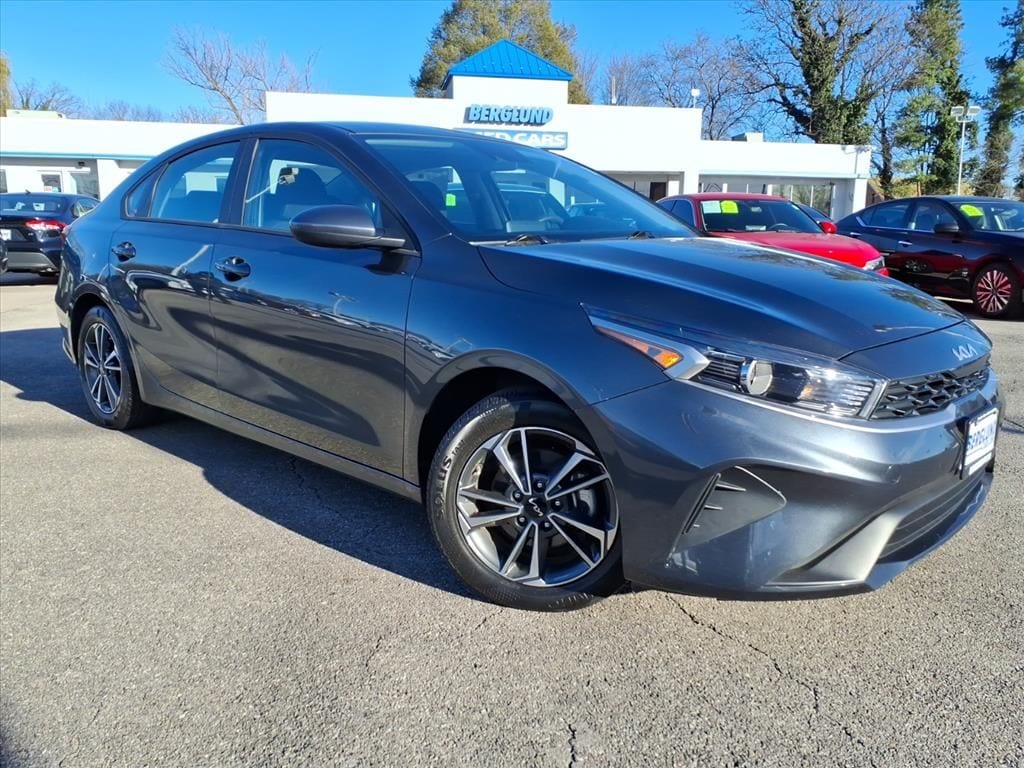 2024 Kia Forte LXS's photo