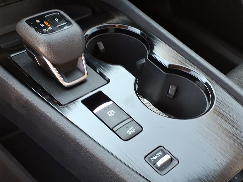 2025 Nissan Rogue SV - Photo 32