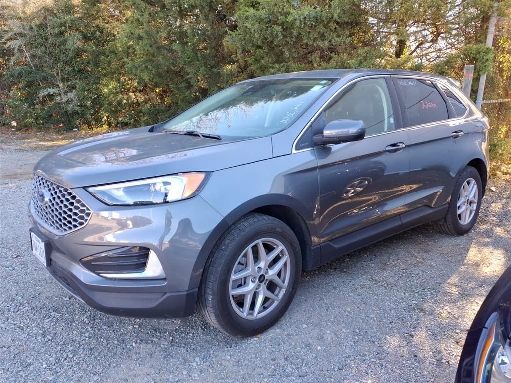 2024 Ford Edge SEL photo 3