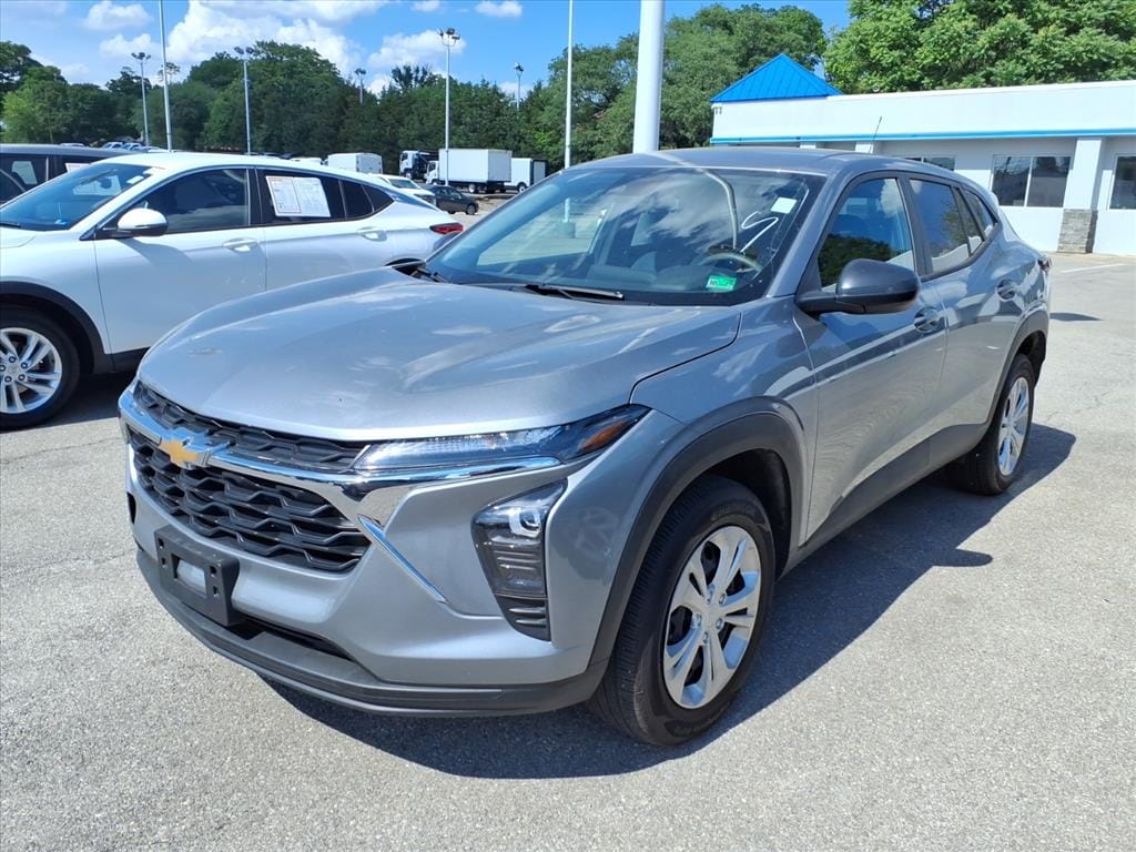 Used 2026 Chevrolet Trax LS SUV