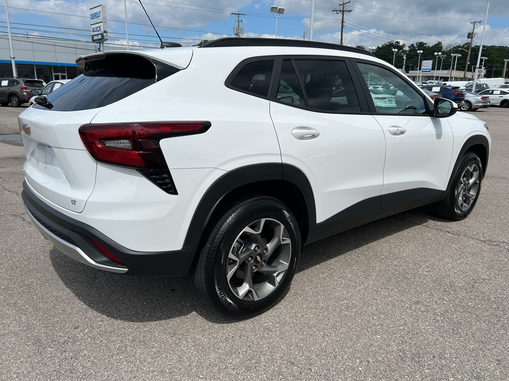 Used 2026 Chevrolet Trax LT SUV