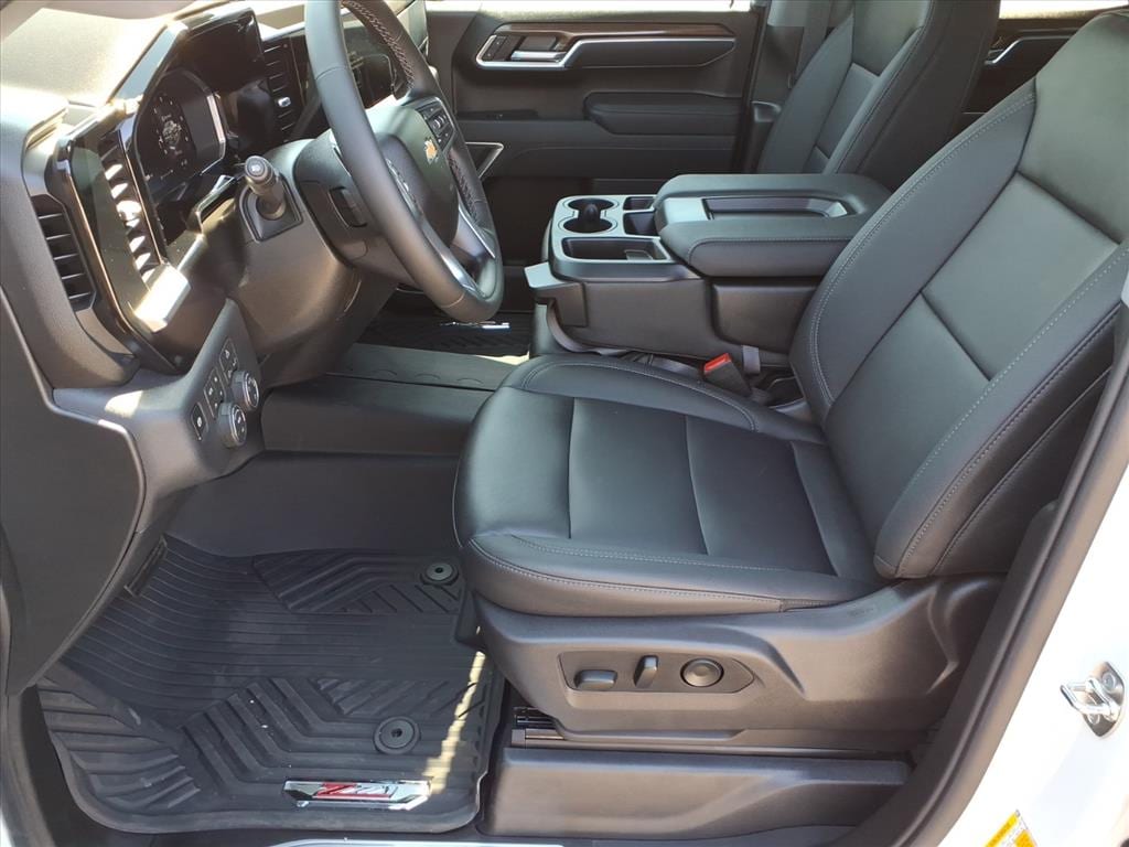 2026 Chevrolet Silverado 1500 LT - Photo 6