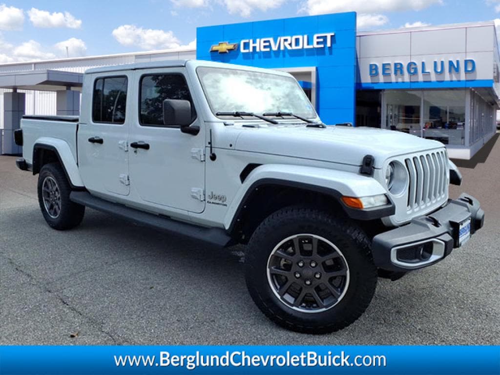 Used 2022 Jeep Gladiator Overland 4x4 Truck