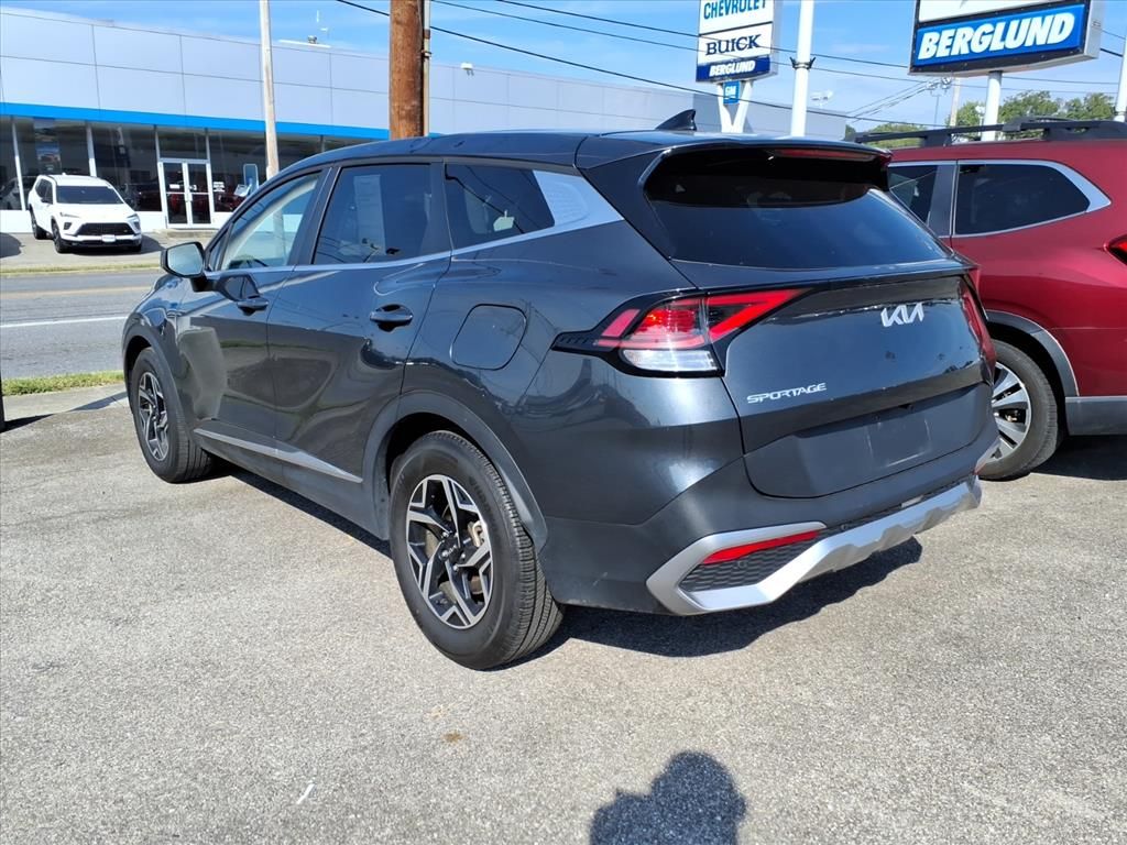 2024 Kia Sportage LX photo 4