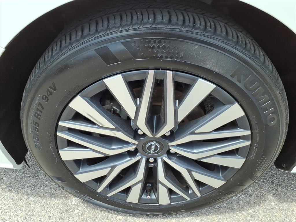 2025 Nissan Altima SV - Photo 10