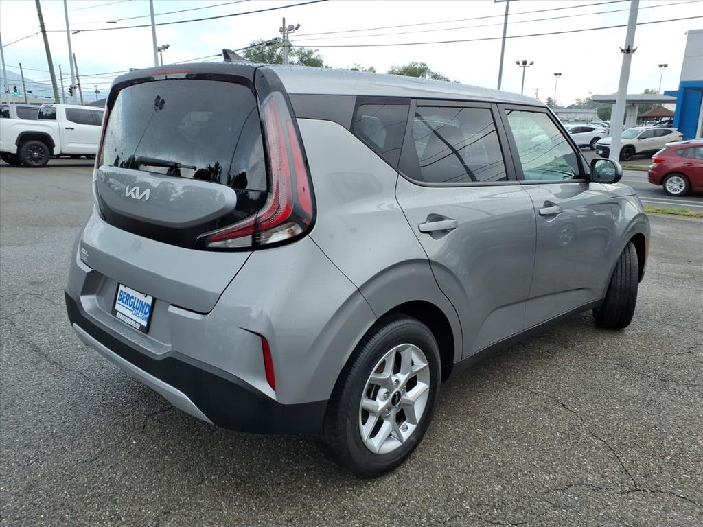 Used 2024 Kia Soul LX Crossover