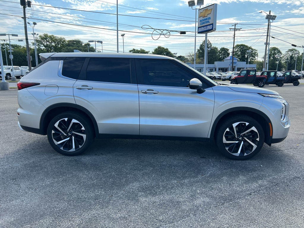 Used 2022 Mitsubishi Outlander SE 2.5 2WD SUV