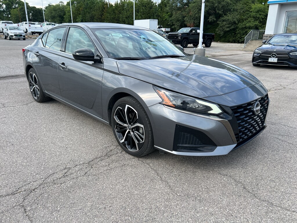 Used 2024 Nissan Altima 2.5 SR