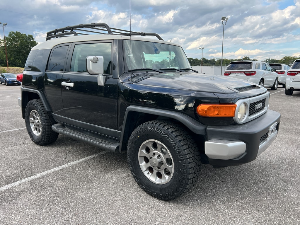 Used 2011 Toyota FJ Cruiser SR SUV