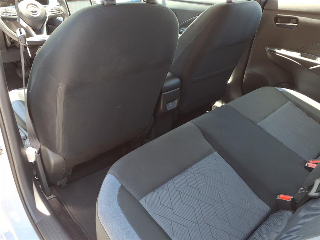 2025 Nissan Versa Sedan SV - Photo 15