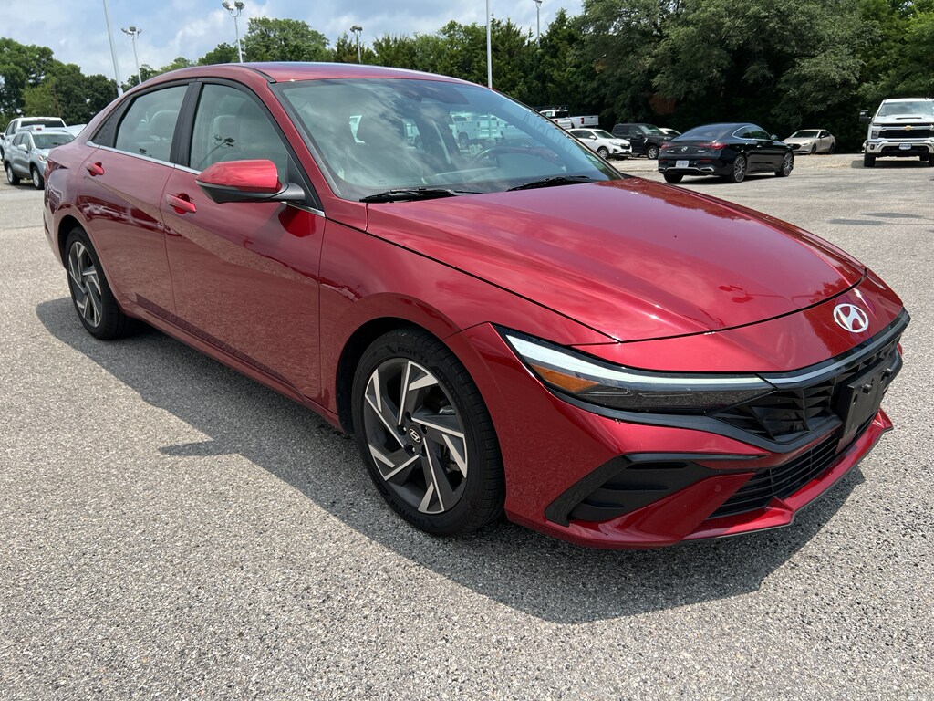 Used 2024 Hyundai Elantra Limited