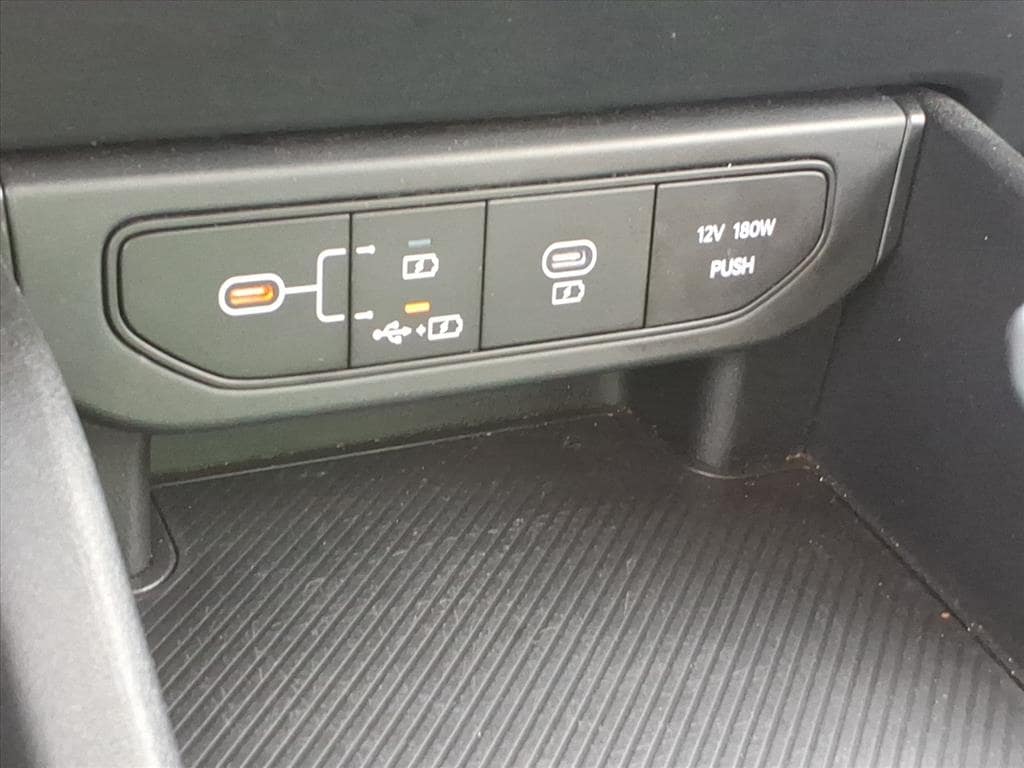 2025 Kia K4 LXS - Photo 31