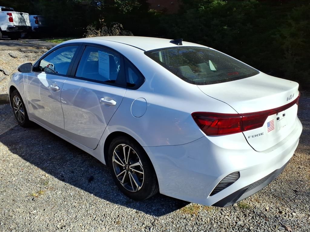 2023 Kia Forte LXS photo 4