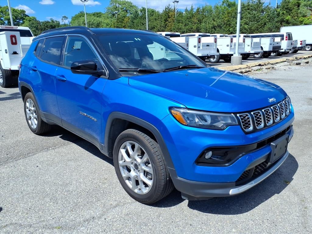 Used 2025 Jeep Compass Limited 4x4 SUV