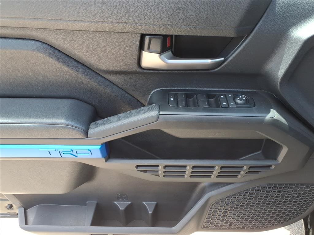 2025 Toyota Tacoma TRD Off Road - Photo 19