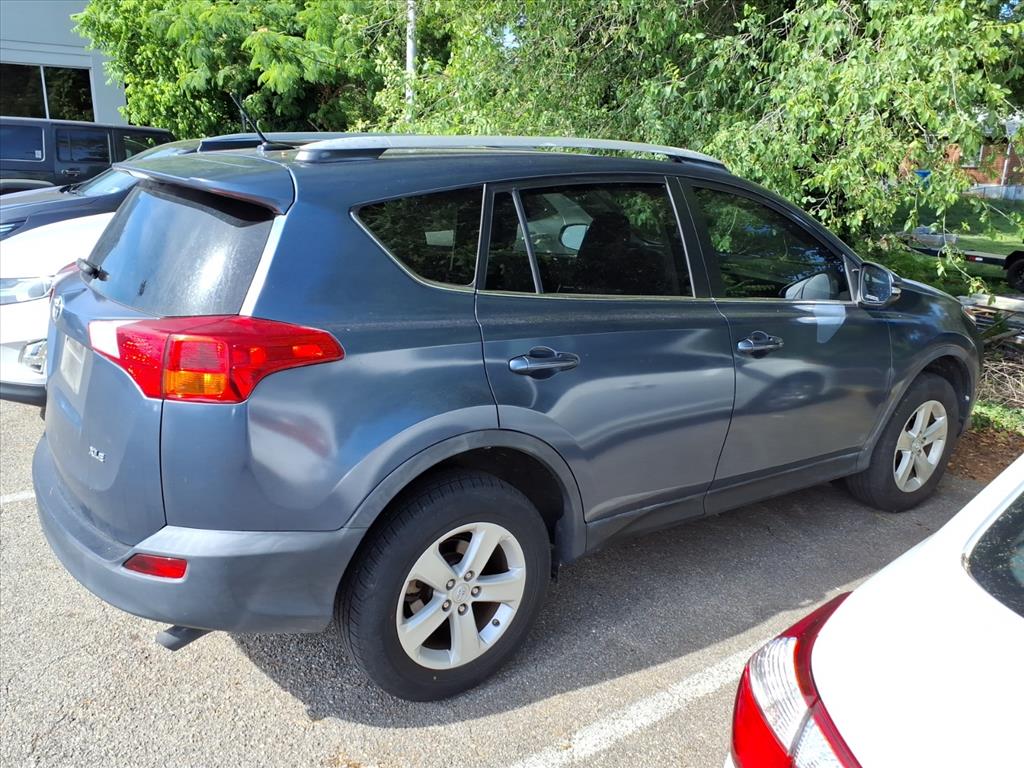 2014 Toyota RAV4 XLE's photo