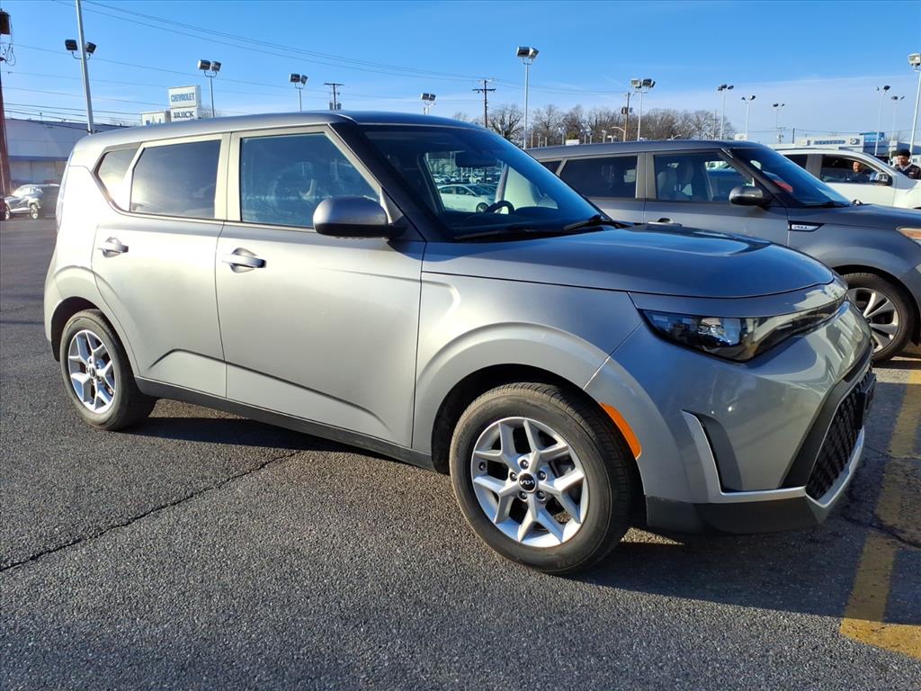 2024 Kia Soul LX