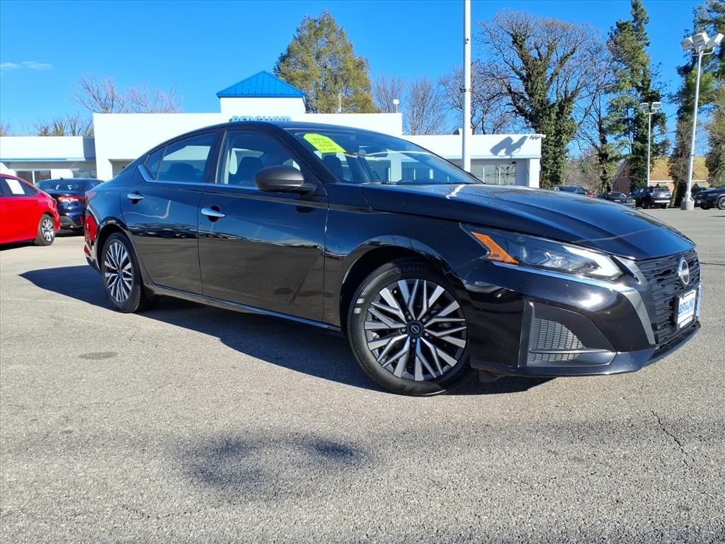 2024 Nissan Altima SV