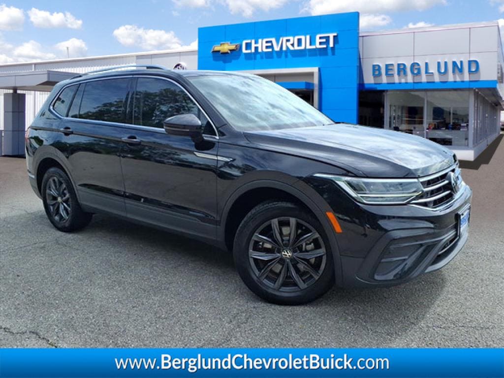 2022 Volkswagen Tiguan 2.0T SE 4Motion's photo