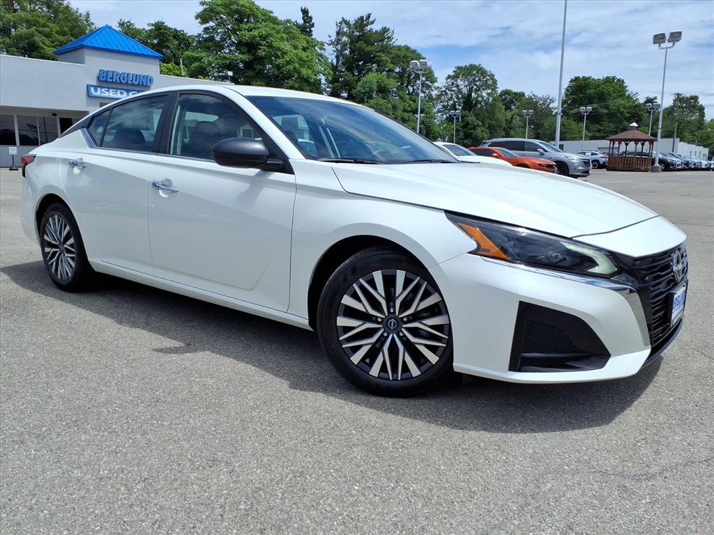 2025 Nissan Altima 2.5 SV's photo