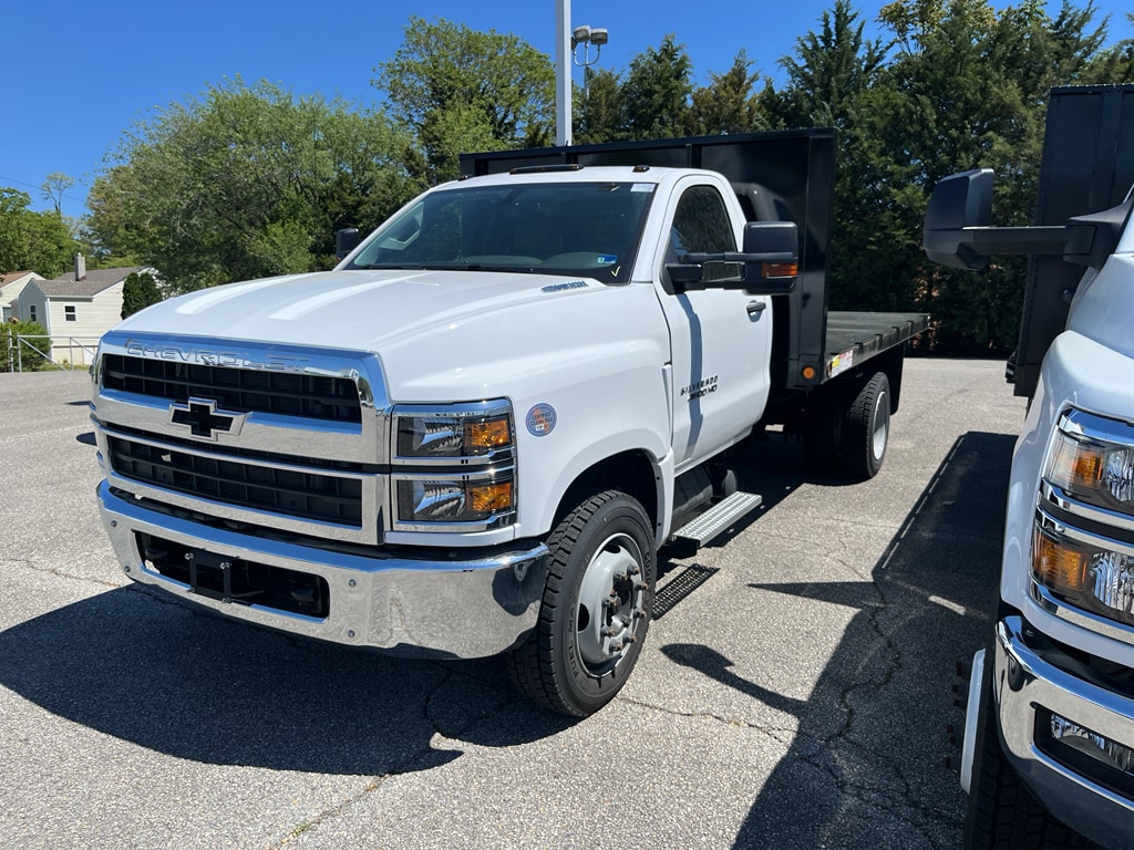 2024 Chevrolet Silverado HD Work Regular Cab 141" WB's photo
