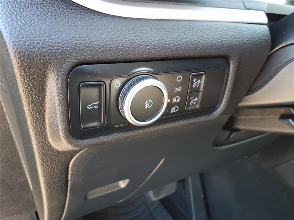 2024 Ford Explorer XLT - Photo 21