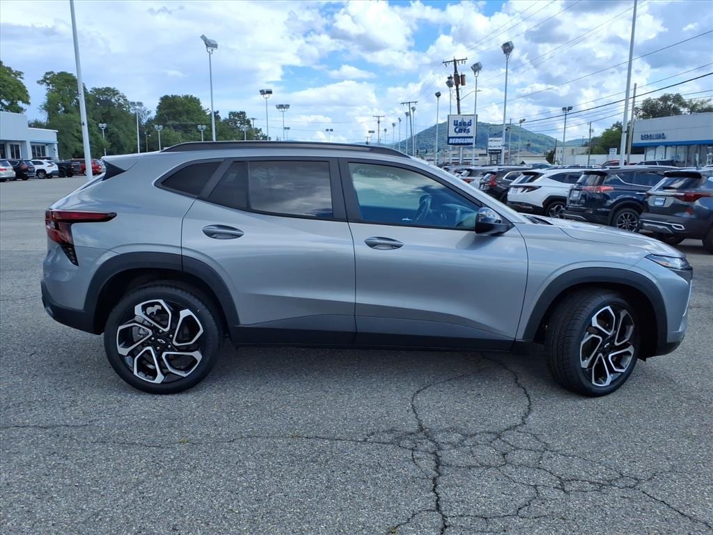 Used 2024 Chevrolet Trax 2RS SUV