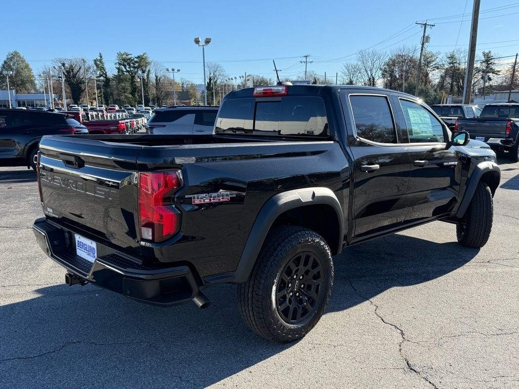 2026 Chevrolet Colorado Trail Boss photo 3