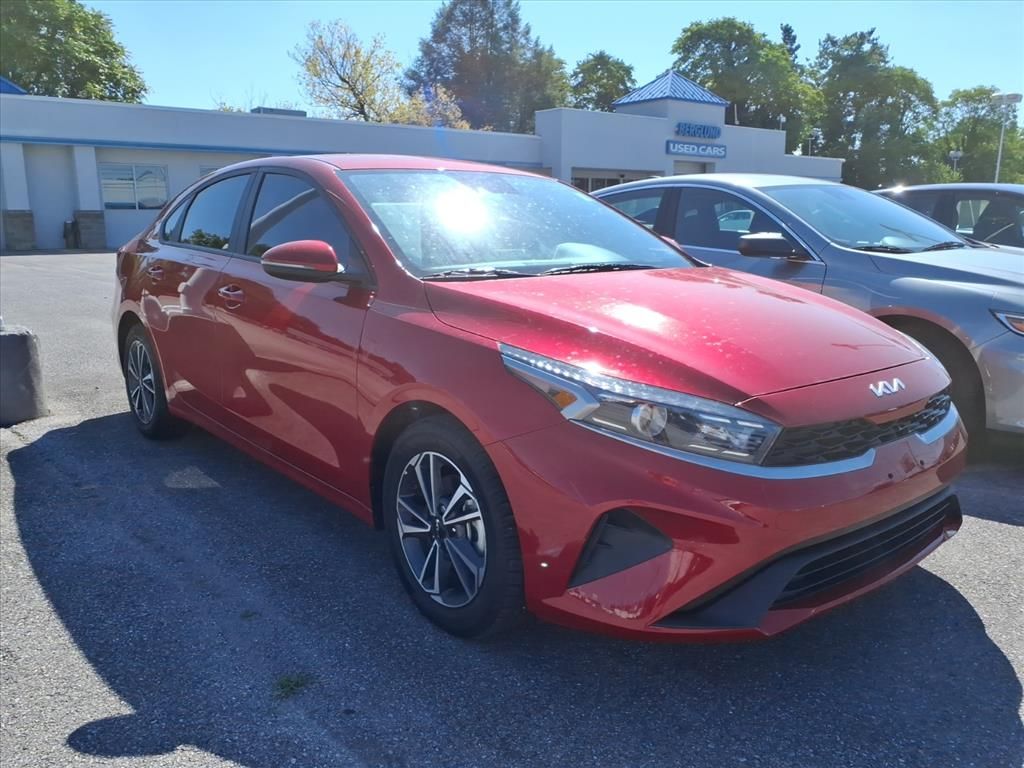 2023 Kia Forte LXS photo 2