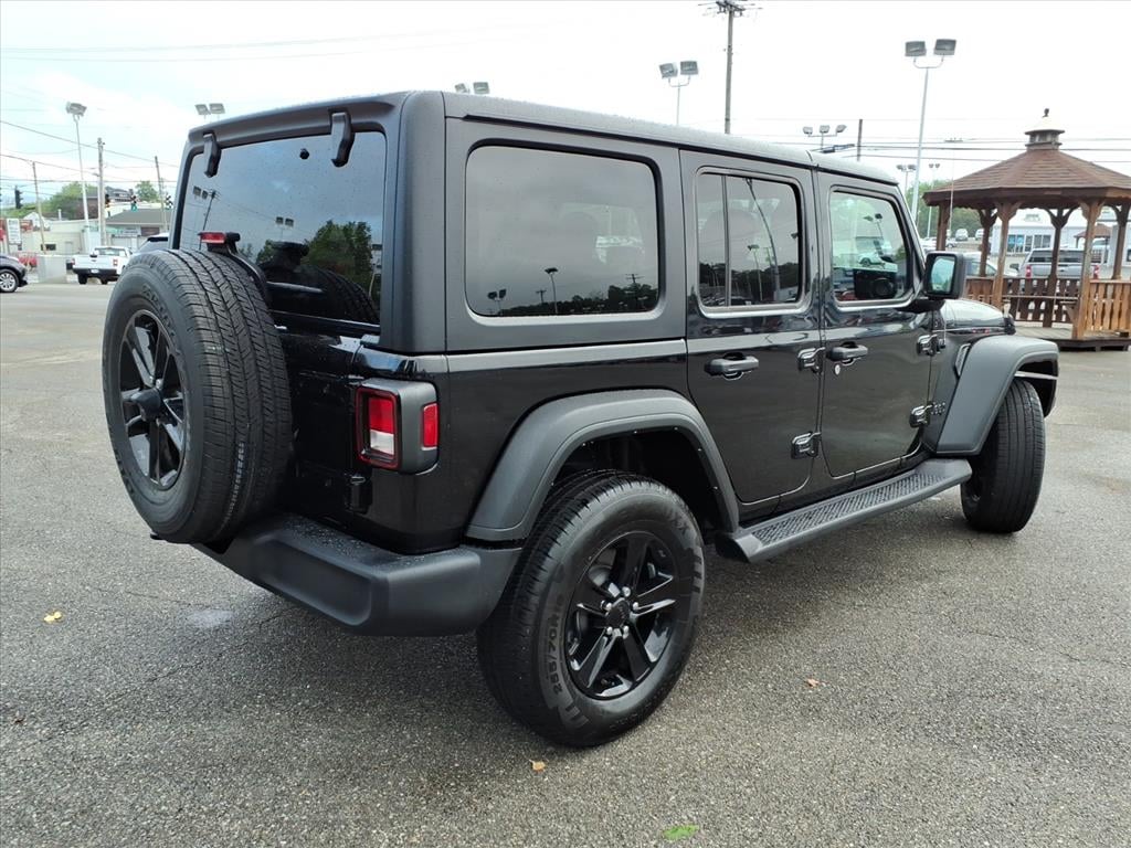 Used 2022 Jeep Wrangler Unlimited Sport Altitude 4x4 SUV