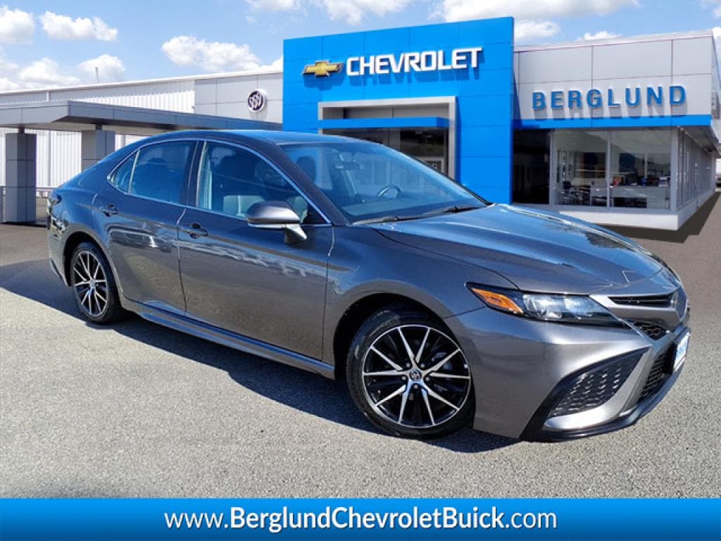 Used 2023 Toyota Camry SE