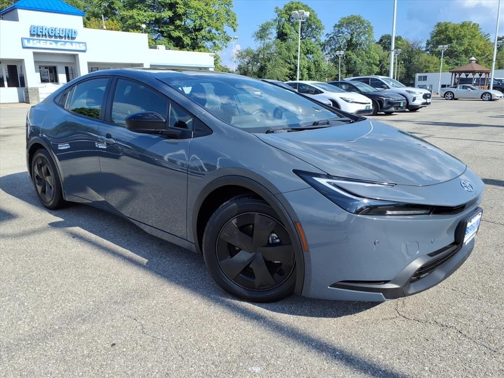 Used 2024 Toyota Prius LE
