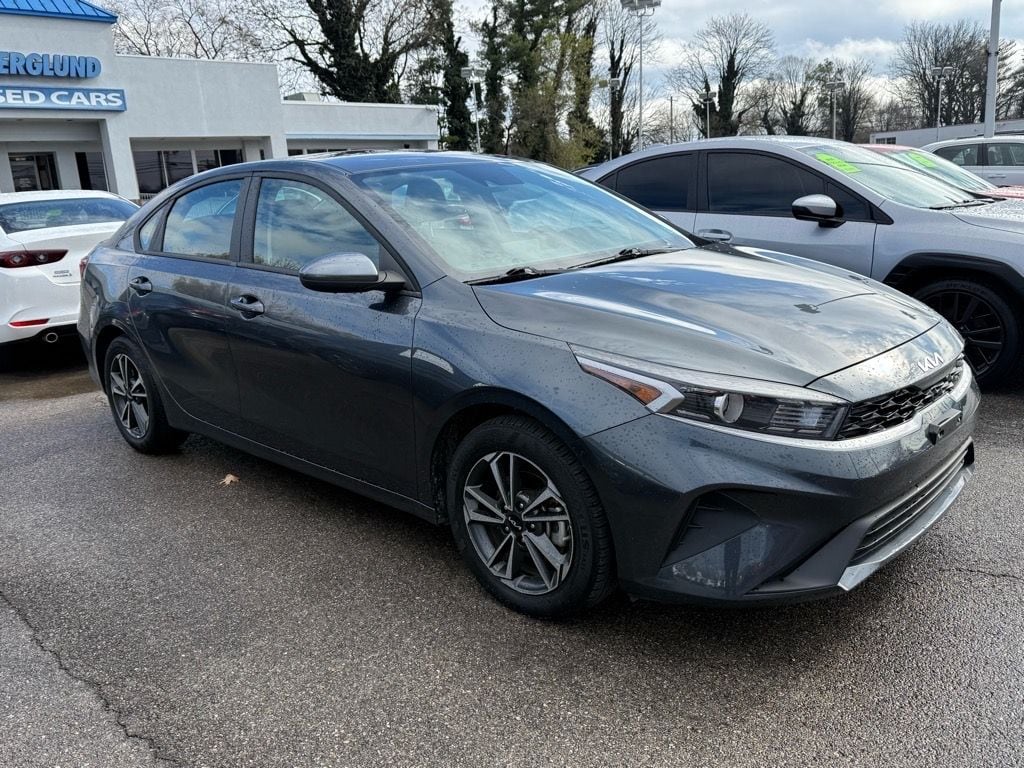2024 Kia Forte LXS's photo