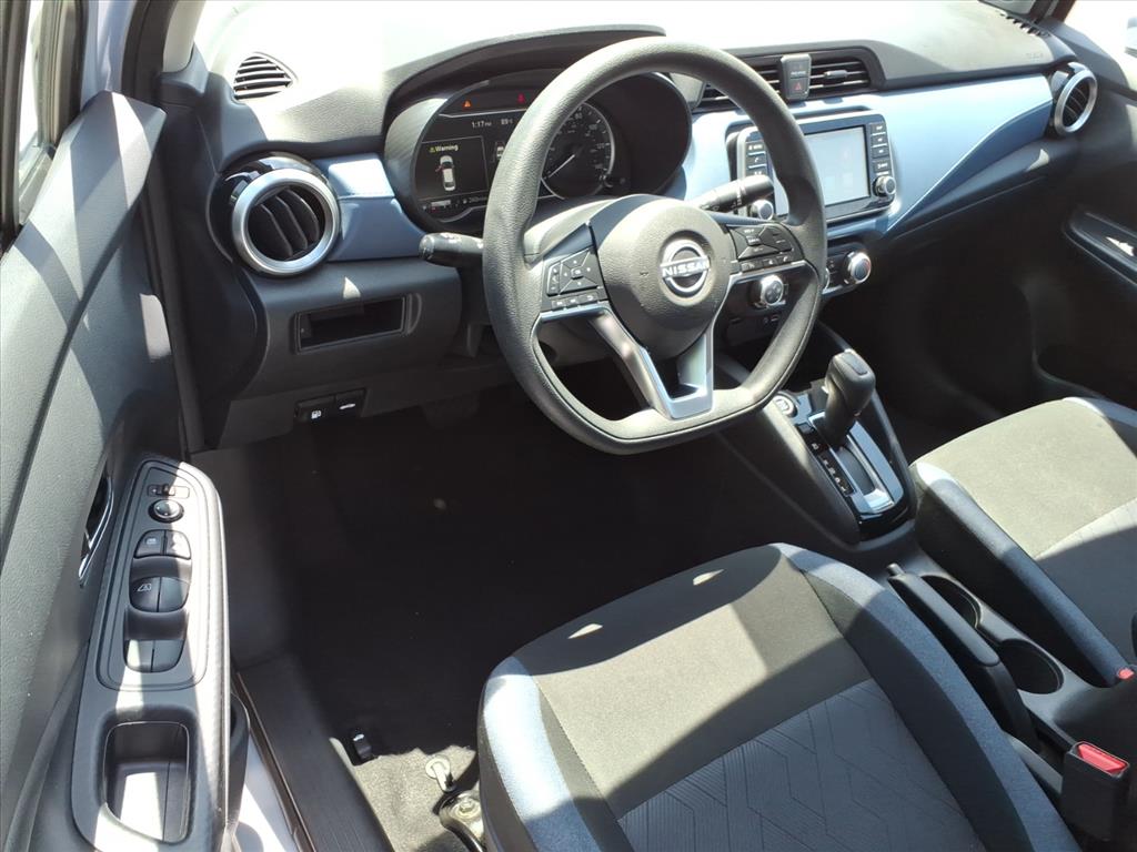 2025 Nissan Versa Sedan SV - Photo 18