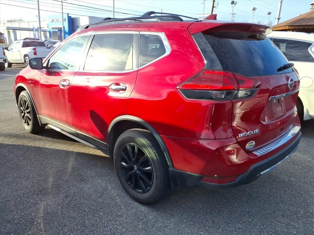 Used 2017 Nissan Rogue SV