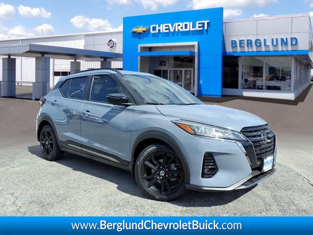 Used 2021 Nissan Kicks SR