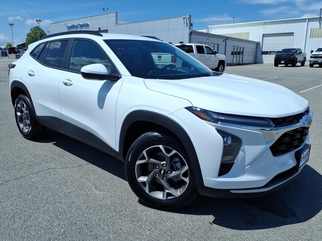 New 2026 Chevrolet Trax LT SUV