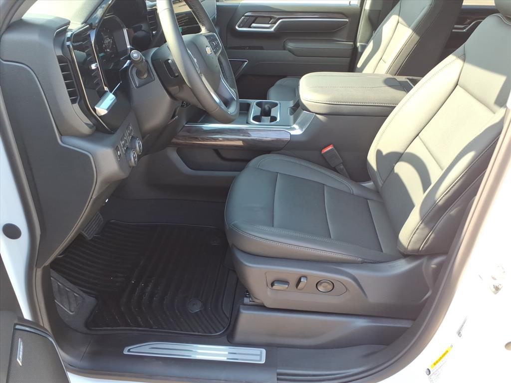2026 Chevrolet Silverado 2500 HD LTZ - Photo 9